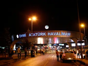 Aeropuerto de Atatürk Aeropuerto de Atatürk