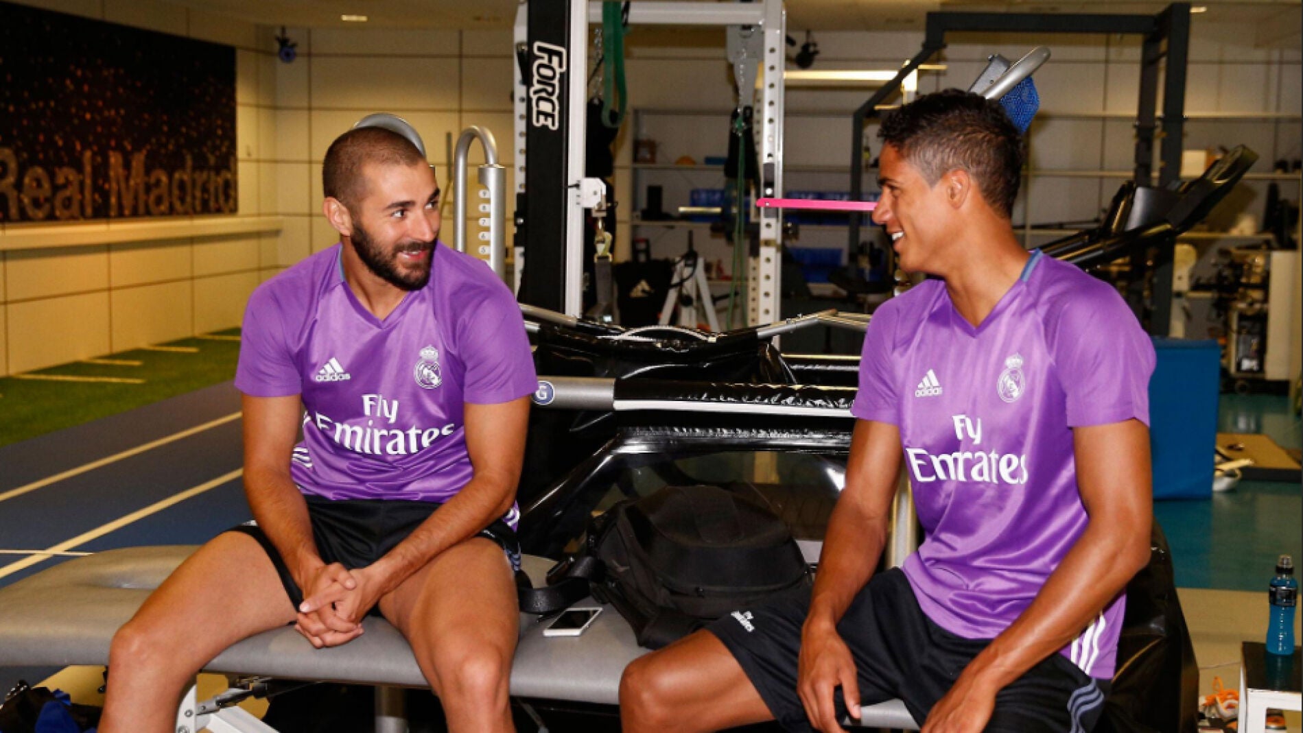 Benzema, junto a Varane