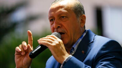 Erdogan no descarta impulsar la implantación de la pena de muerte tras el golpe de Estado