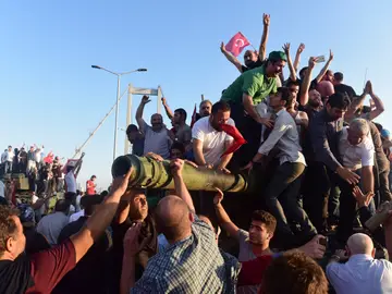 Intento de golpe de Estado en Turquía Intento de golpe de Estado en Turquía