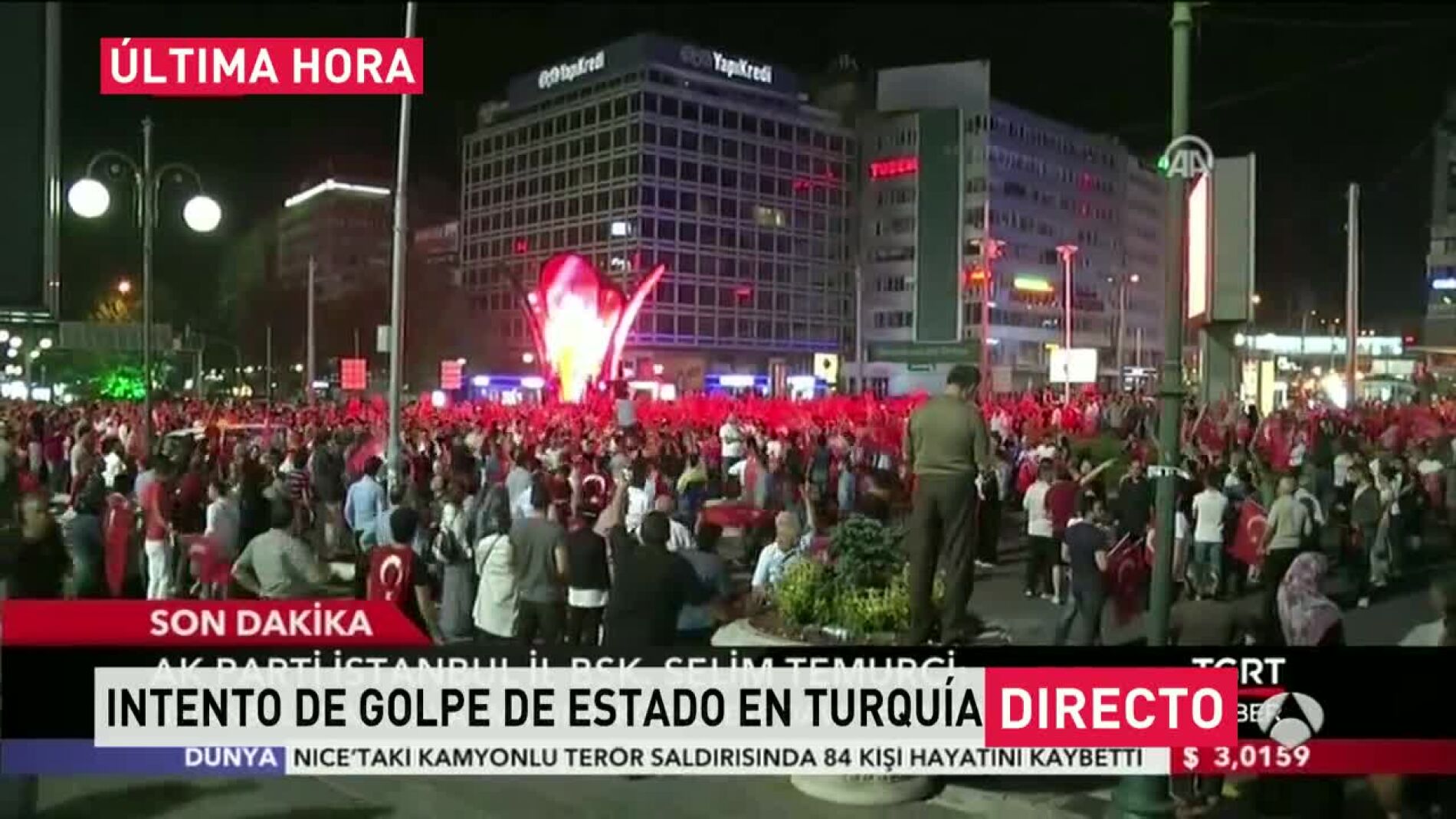 Los turcos intenta frenar el golpe de Estado