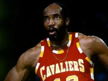 Nate Thurmond fue el primer jugador de la NBA en lograr un cuádruple doble Nate Thurmond fue el primer jugador de la NBA en lograr un cuádruple doble