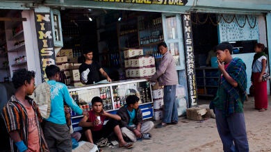 Al menos 25 muertos por el consumo de alcohol adulterado en la India