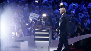 Donald Trump en la salida al escenario