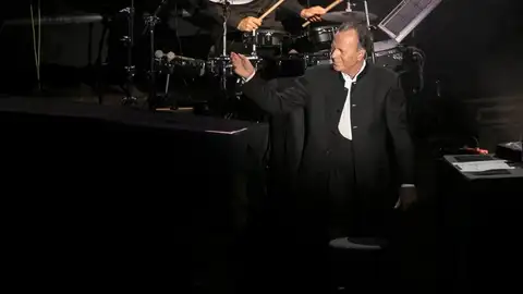 Julio Iglesias durante su concierto en Gran Canaria Julio Iglesias durante su concierto en Gran Canaria