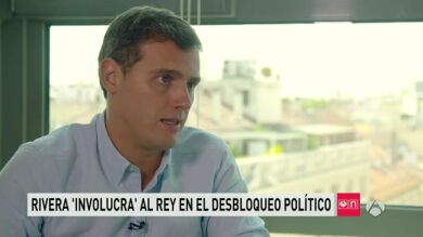 Aluvión de críticas a Rivera por tratar de involucrar al Rey en la investidura