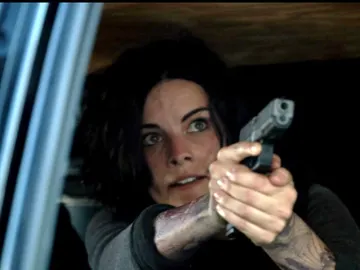 Jane salva la vida a Anna Jane salva la vida a Anna