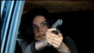 Jane arriesga su vida para salvar a Anna