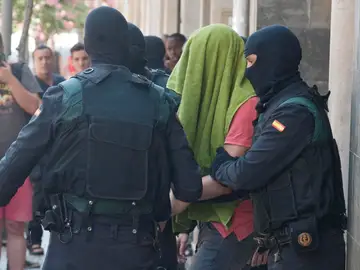Los dos hermanos detenidos en Girona Los dos hermanos detenidos en Girona