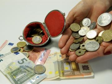 Monedas de euro y de pesetas de diferentes valores