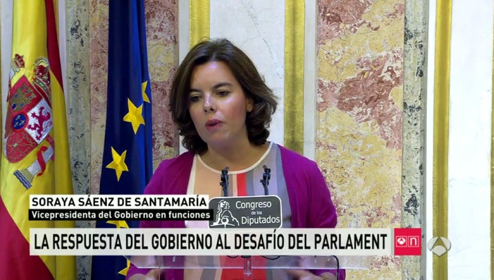 Frame 61.958709 de: Sáenz de Santamaría: "Hay voluntad política y mecanismos judiciales para hacer frente a la resolución adoptada por el Parlament"
