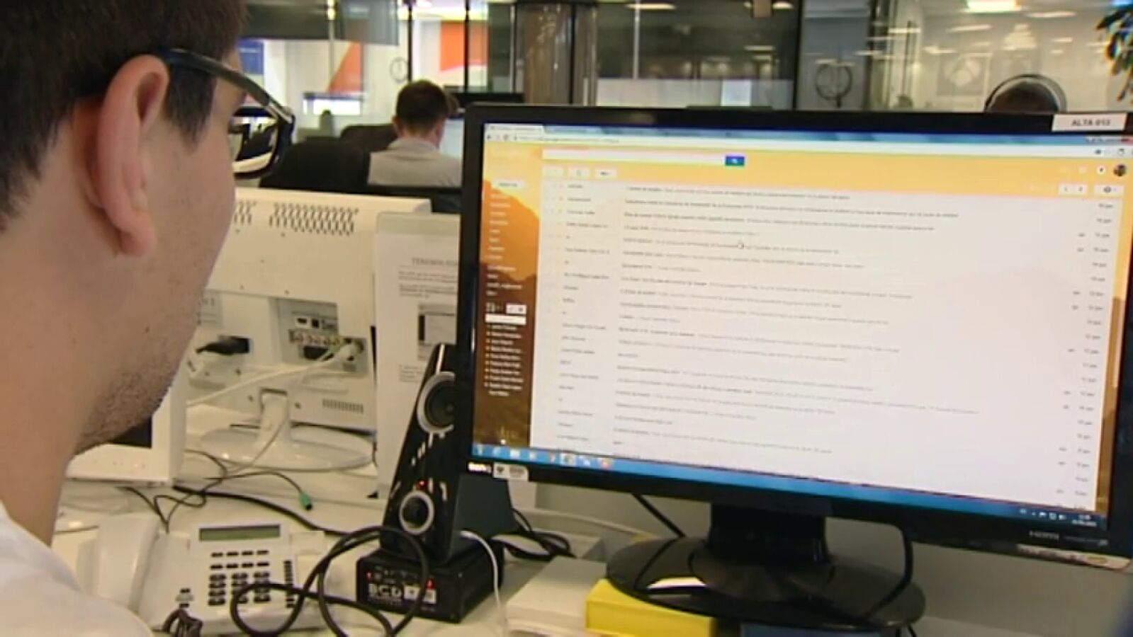 Consultar los e-mails supone el 25% de los costes laborales