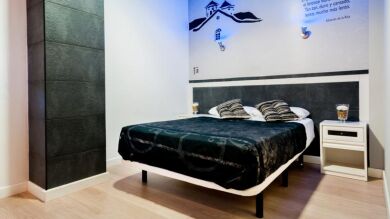 Denuncian a un hotel de Cuenca por cobrar a parte el aire acondicionado