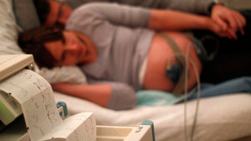 Un estudio confirma que las mujeres sin apéndice y amígdalas tienen mayor probabilidad de quedarse embarazadas 