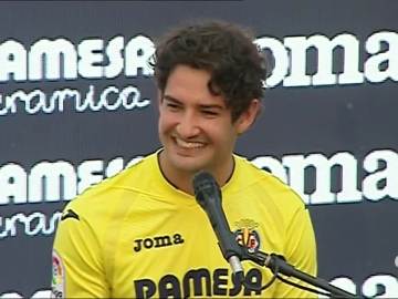 Pato, sonriente en su presentación como jugador del Villarreal Pato, sonriente en su presentación como jugador del Villarreal