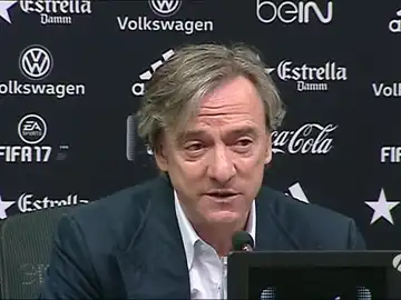Pitarch reitera su negativa a vender a Parejo al Sevilla Pitarch reitera su negativa a vender a Parejo al Sevilla