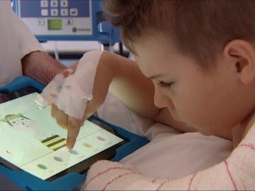 Frame 0.0 de: El Hospital infantil Niño Jesús utiliza una APP para medir el dolor de los niños 