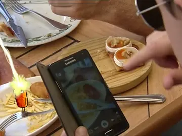 Frame 20.25842 de: En Cádiz sustituyen la caza de pokémon por el croquemon-Gou Frame 20.25842 de: En Cádiz sustituyen la caza de pokémon por el croquemon-Gou