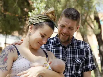 Ignacio Javierre y María Hernández, padres del recién nacido al que quieren llamar Lobo, tras enterarse de que el nombre de su hijo será permitido Ignacio Javierre y María Hernández, padres del recién nacido al que quieren llamar Lobo, tras enterarse de que el nombre de su hijo será permitido