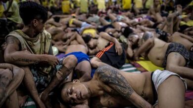 Casi 4.000 presos malviven en una cárcel de Manila en Filipinas
