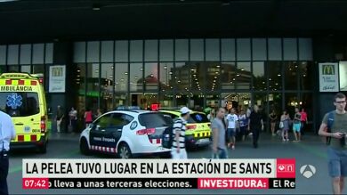 La relación personal entre el agresor de Sants y los dos heridos, principal hipótesis de la investigación
