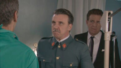  Tomás interrumpe la operación de Sofía