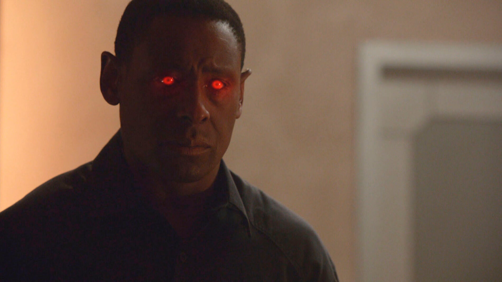 La verdadera identidad de Hank Henshaw