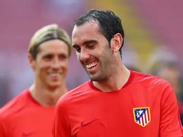 Diego Godín sonríe en un entrenamiento del Atlético de Madrid Diego Godín sonríe en un entrenamiento del Atlético de Madrid