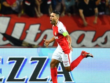 Falcao celebra su gol con el Mónaco