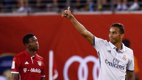 Danilo festeja su tanto ante el Bayern