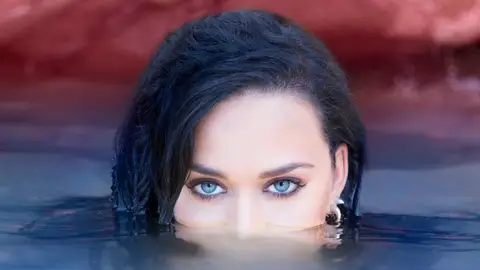 Katy Perry lanza 'Rise' Katy Perry lanza 'Rise'