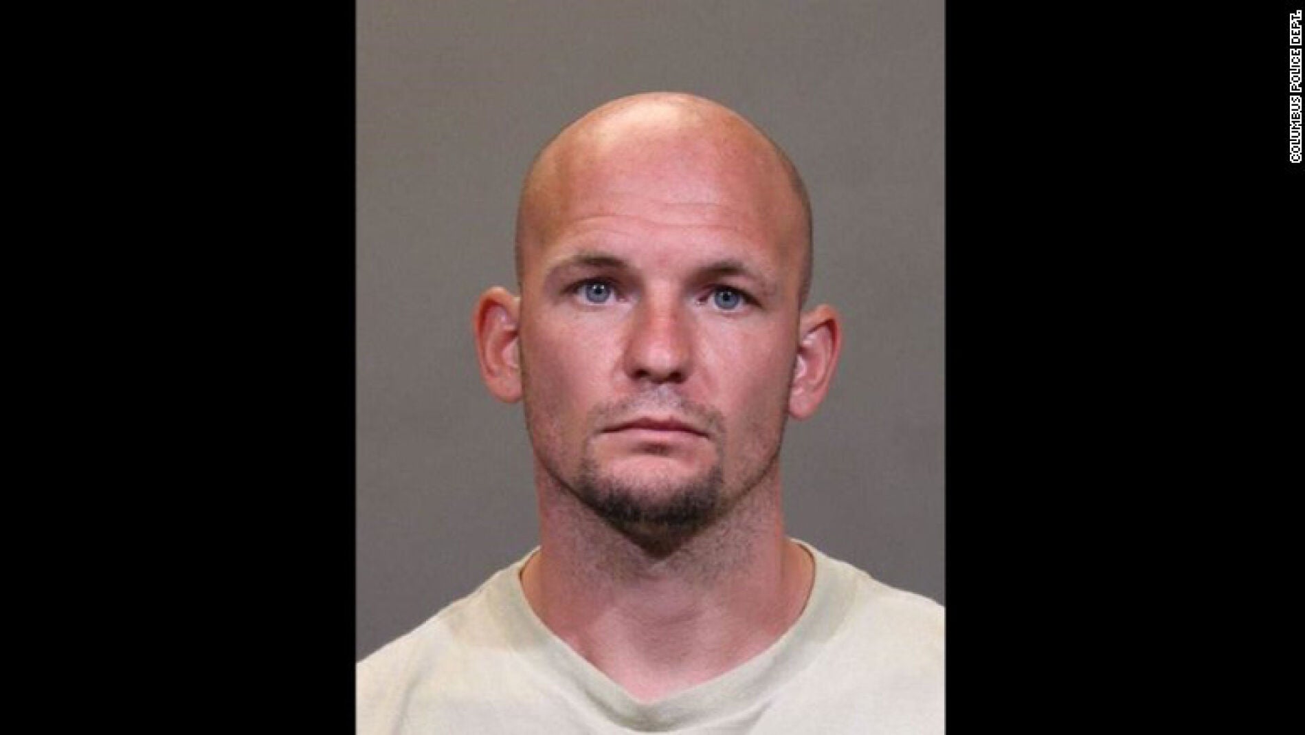 Kristopher Amos, pederasta que apu&ntilde;al&oacute; a la abuela que defend&iacute;a a sus nietos