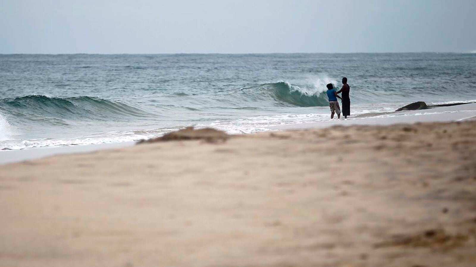 Un padre de Sri Lanka recupera a su hija desaparecida con 2 años en el tsunami de 2004