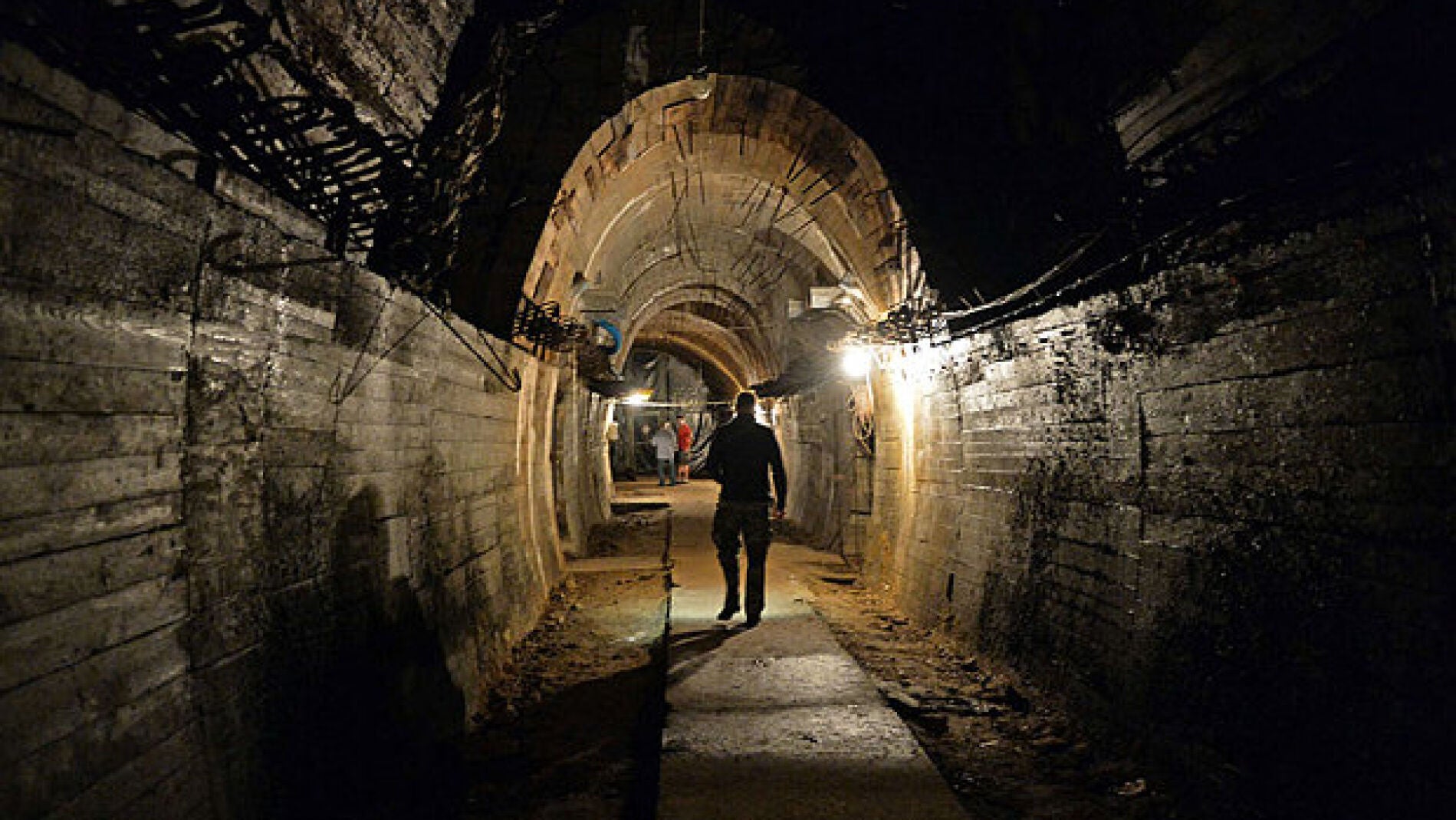 Excavaci&oacute;n para buscar el tren del oro nazi