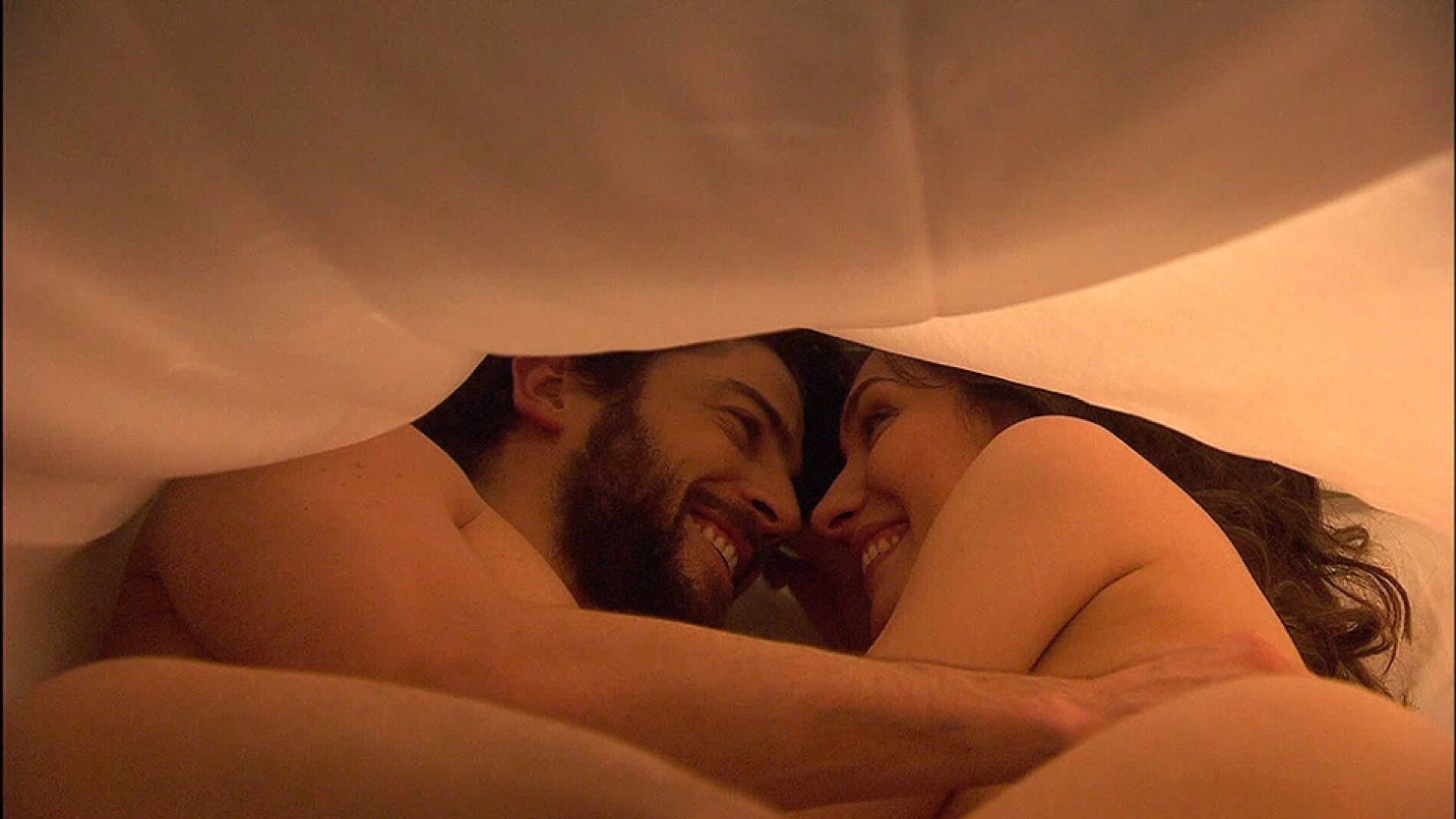 Camila y Hernando un momento de pasi&oacute;n