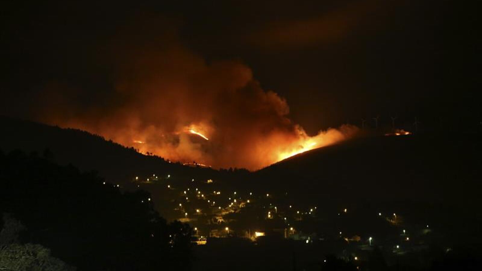 Mejora la situación en Galicia con más de 6.500 hectáreas quemadas