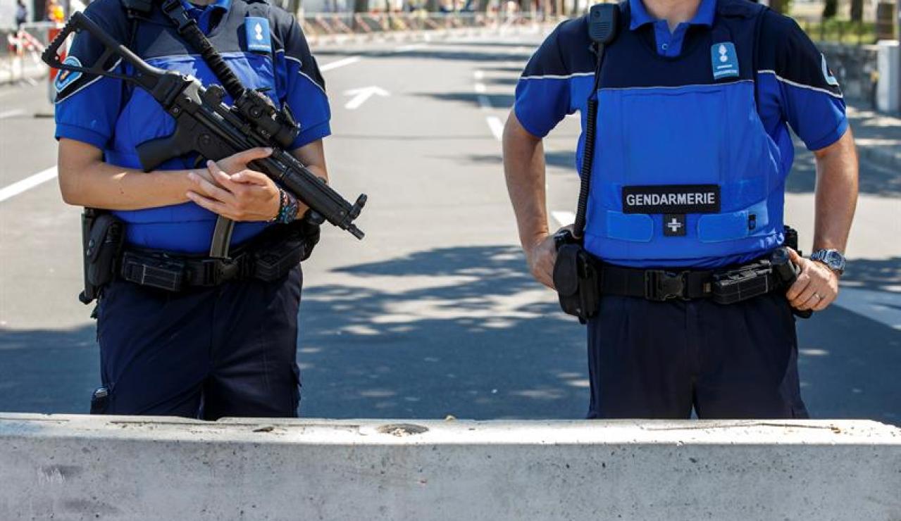 Polic&iacute;a en Suiza