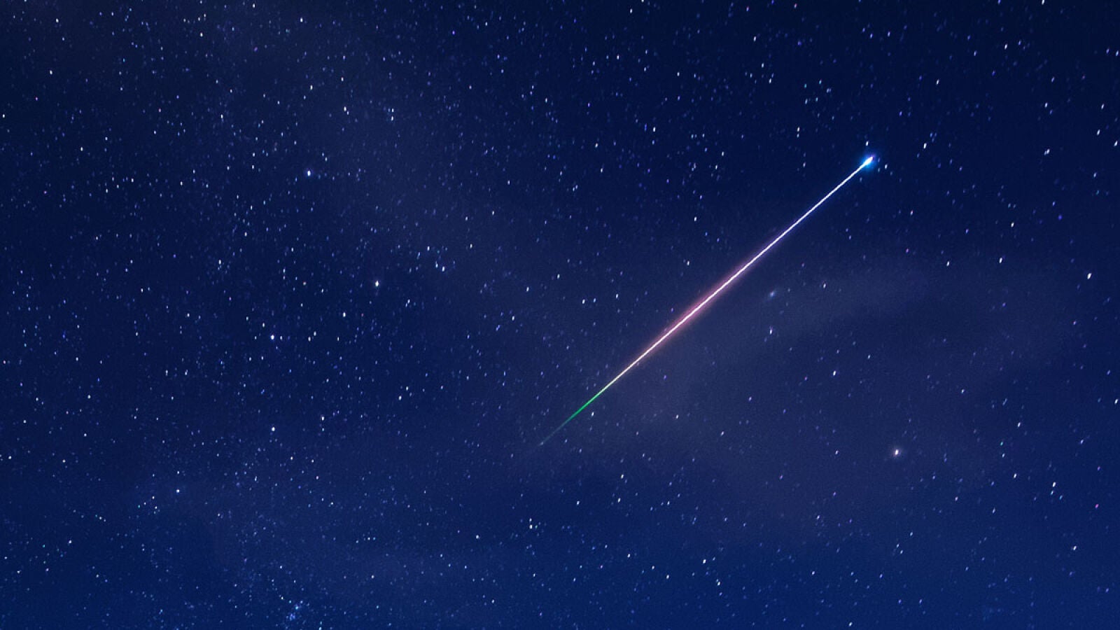 Una imagen de las Perseidas en España, elegida como foto del día por la NASA