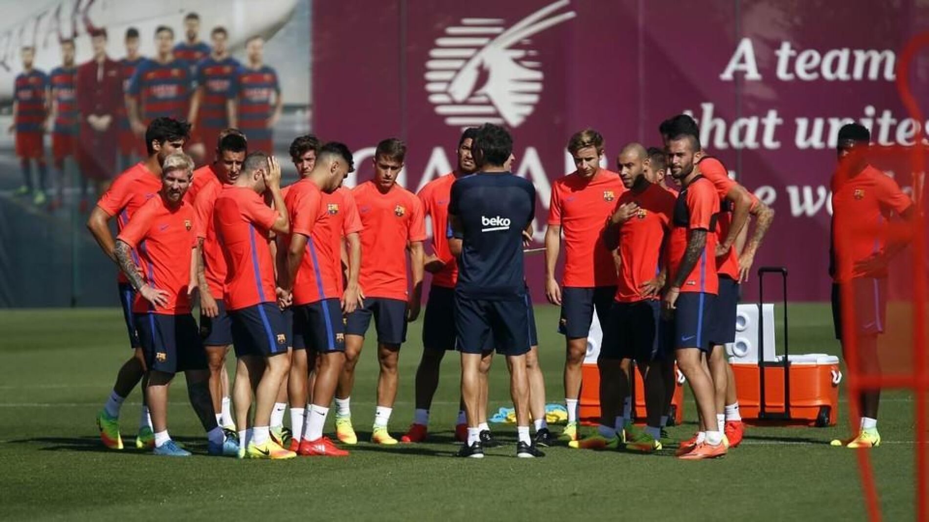 &Uacute;ltimo entrenamiento del Barcelona antes de viajar a Sevilla