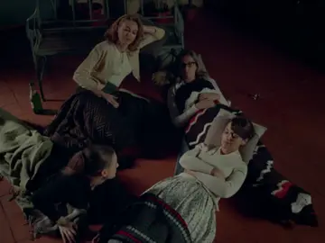 Frame 129.68462 de: Las chicas Velvet ven juntas la lluvia de estrellas Frame 129.68462 de: Las chicas Velvet ven juntas la lluvia de estrellas