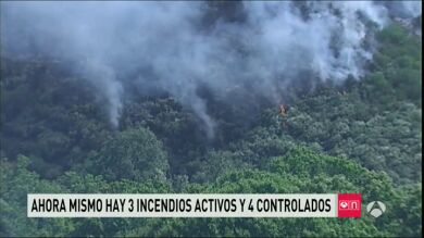 Tres incendios continúan activos en Galicia