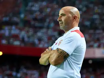Sampaoli observa el juego de su equipo en el Pizjuán Sampaoli observa el juego de su equipo en el Pizjuán