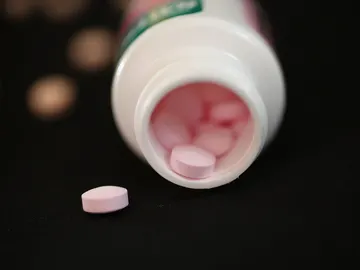 Bote con pastillas. Bote con pastillas.