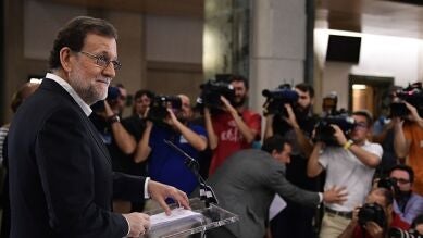 El PP dará carta blanca a Rajoy para negociar con Rivera en un día clave