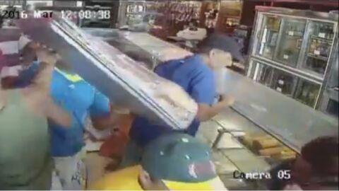 Im&aacute;genes del saqueo en la panader&iacute;a