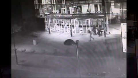 Frame 7.075244 de: La pol&iacute;cia detiene a tres j&oacute;venes que cometieron una treintena de robos en mes y medio