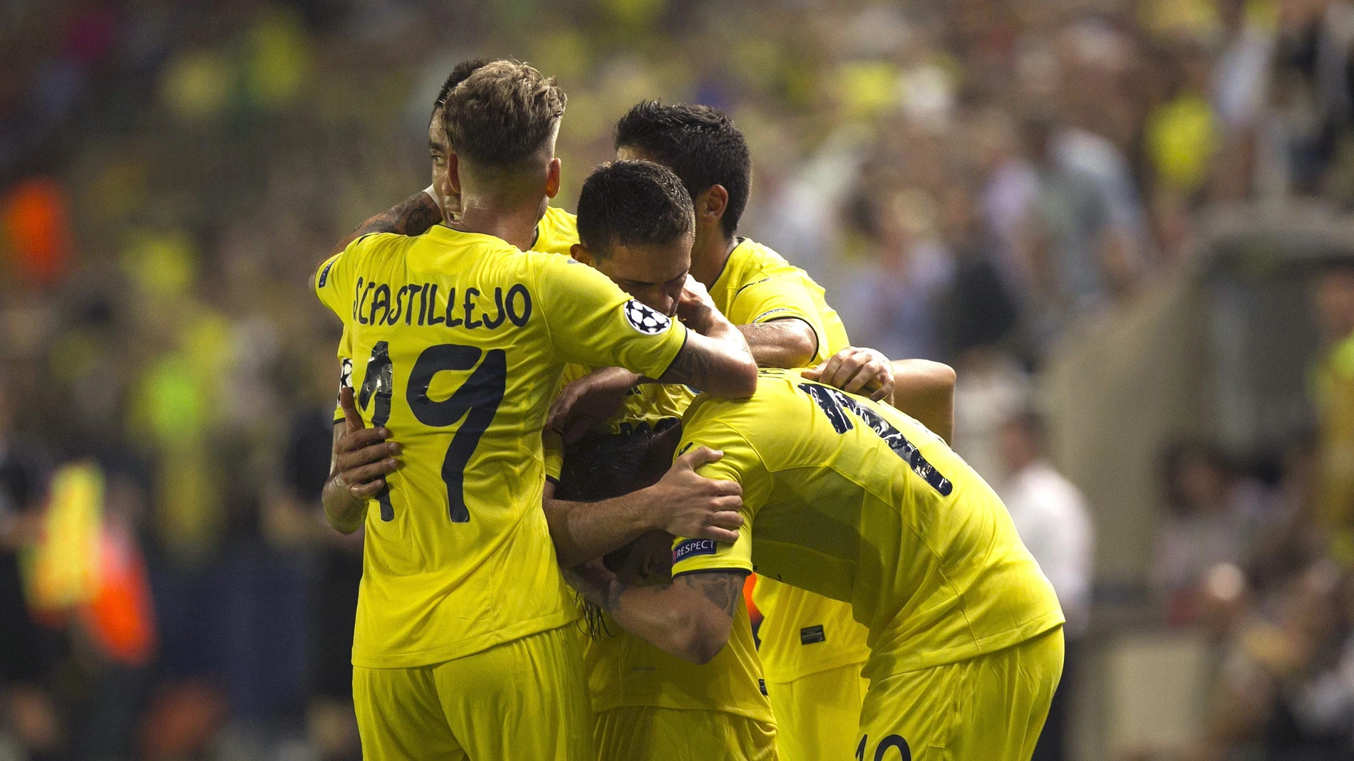 El Villarreal celebrando el primer gol de Pato 