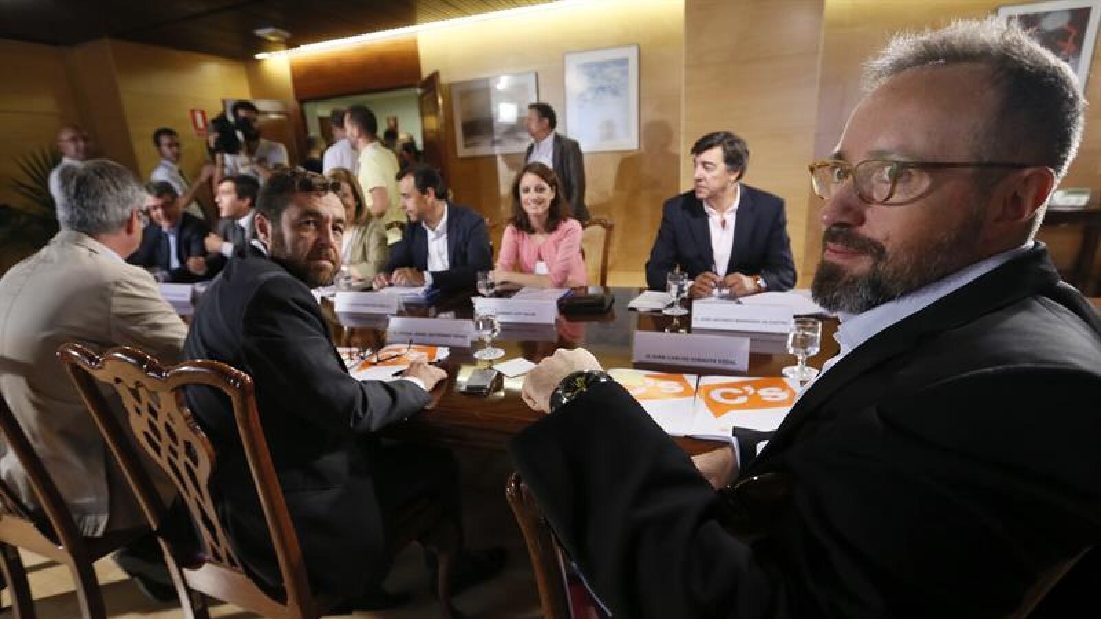 Desencuentro entre el PP y C's sobre cuándo tienen que marcharse los imputados