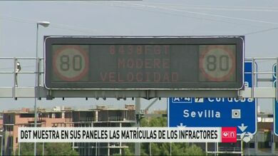 La DGT mostrará en sus paneles las matrículas de los infractores
