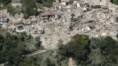 Cruz Roja informa de que una de las víctimas del terremoto en Italia es española